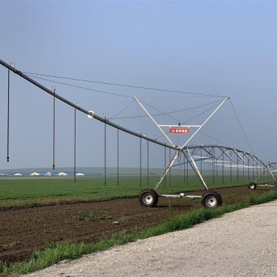 smart control 20-200 acres center pivot irrigation machinepicture1