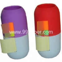 Pill shape pen holder with sticky notes