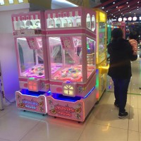 Capsules House Coin Operated Indoor Capsules Prize Machine