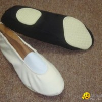 Split sole shoes of any material