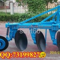 disc plough with 3 plough discs