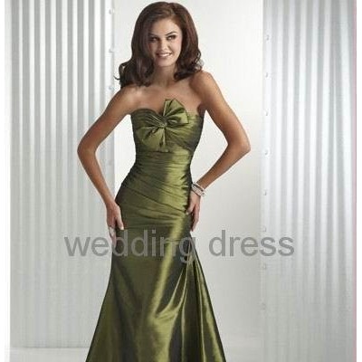 Light satin material, special desigh bust evening gownpicture1