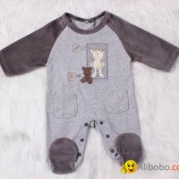 Cute Bear baby boy Long Sleeve Romper with feet