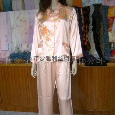 Hand-painted silk pajamaspicture1