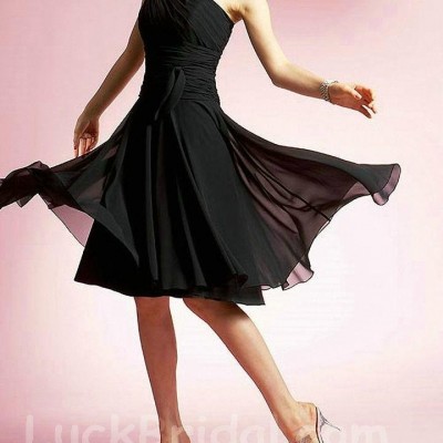 Chic Black One Shoulder Chiffon Prom Dress Knee Length Bridesmaid Dresspicture1