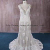 Luxurious V-neck lace wedding dresses