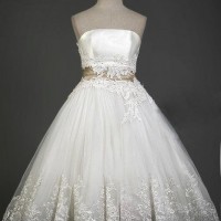 Strapless Band On Back Embroidery White Short Wedding Dress