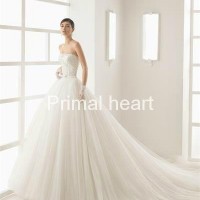 2017 Strapless a line wedding dress with long train