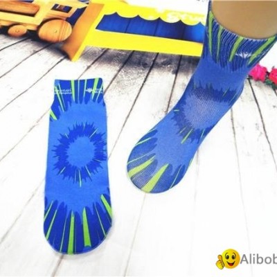 Children print sockspicture1