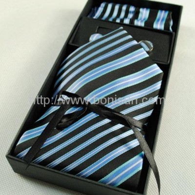 Box tie with tie, hanky, cufflinkpicture1