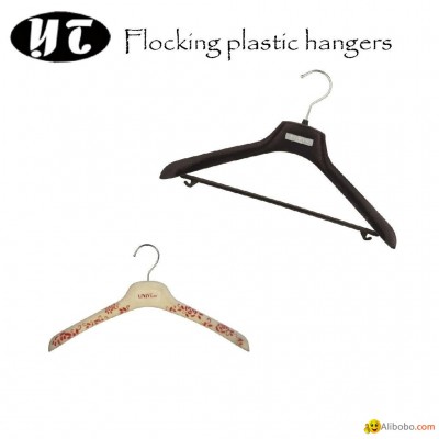 HP-03 nonslip flocked plastic tops hangerspicture1