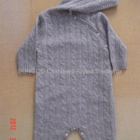 Infant cashmere knitwear